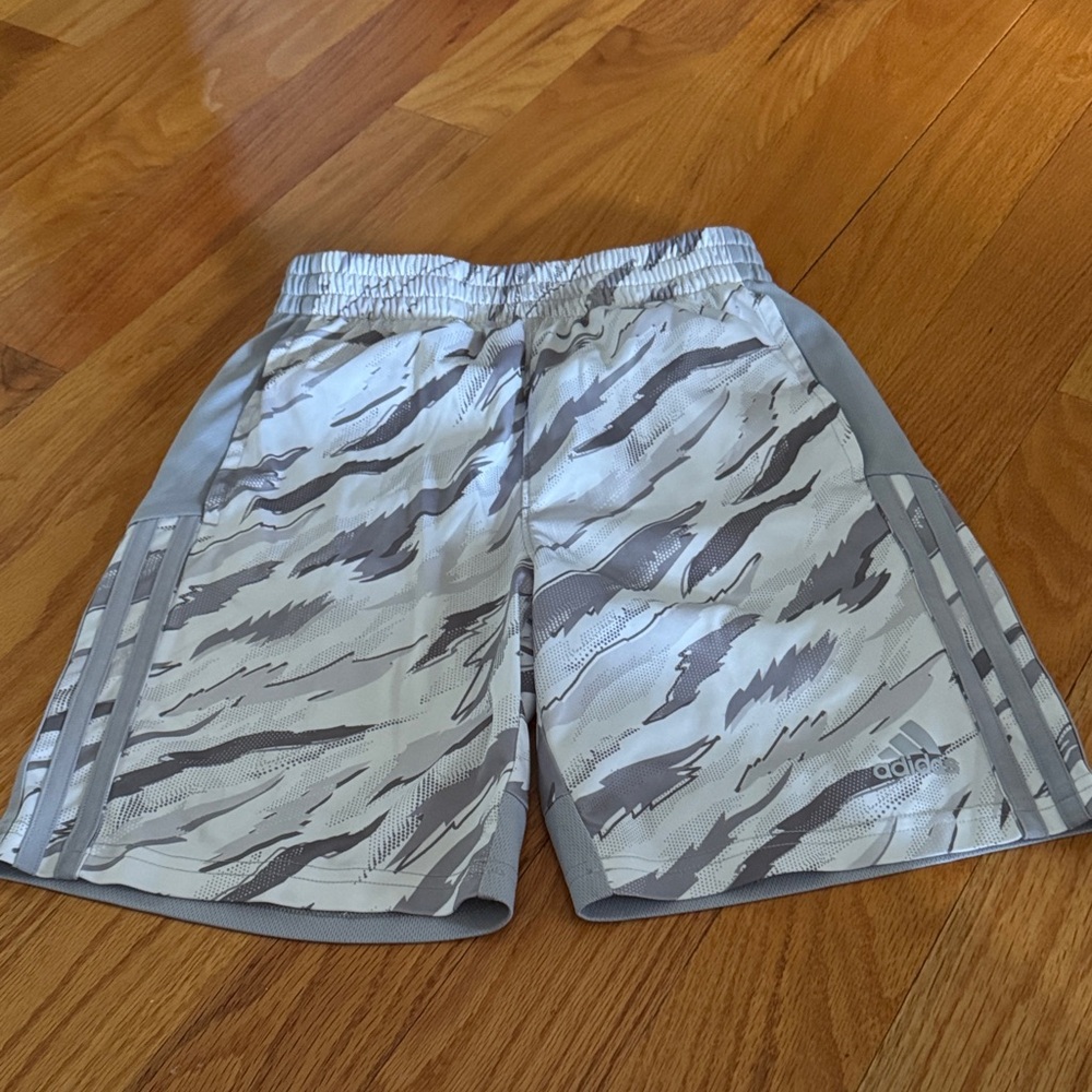 Adidas Boys Gray Patterned Athletic Shorts